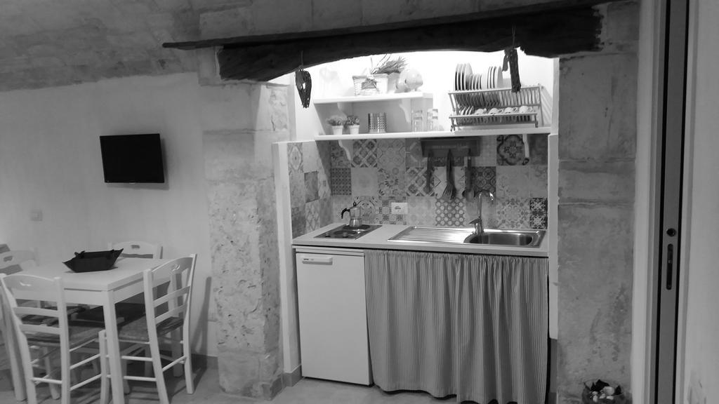 Dimora Miccolis Hotel Alberobello Buitenkant foto